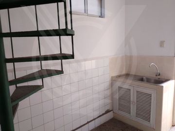 SE VENDE DEPARTAMENTO TIPO CASITA EN JESÚS MARIA. CERCA A VARIOS DISTRITOS!