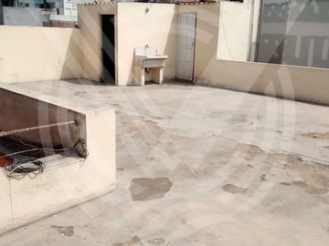 SE VENDE DEPARTAMENTO TIPO CASITA EN JESÚS MARIA. CERCA A VARIOS DISTRITOS!