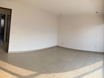 VENTA DE CASA, AMPLIA Y CON JARDIN MUY GRANDE, CONDOMINIO, CAÑADAS DEL LAGO, CORREGIDORA QUERETARO