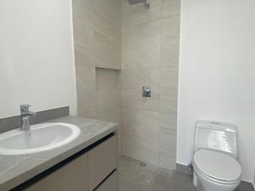 Venta de casa en Tumbaco, conjunto con seguridad 24/7, cerca de la Ruta Viva, Simón Bolivar.