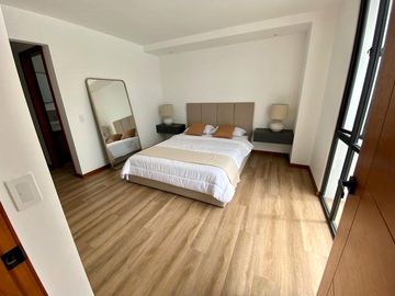 CASA CON DORMITORIO EN PB EN VENTA EN TUMBACO