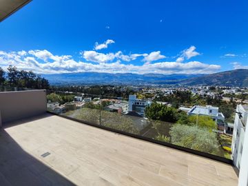 DEPARTAMENTO CON TERRAZA EN VENTA EN MIRAVALLE 4