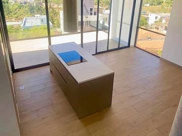 DEPARTAMENTO CON TERRAZA EN VENTA EN MIRAVALLE 4