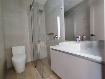 DEPARTAMENTO CON TERRAZA EN VENTA EN MIRAVALLE 4