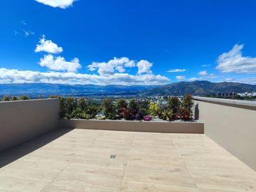 DEPARTAMENTO CON TERRAZA EN VENTA EN MIRAVALLE 4