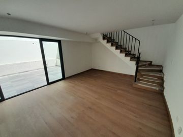 Venta Departamento Duplex 1er piso Miraflores