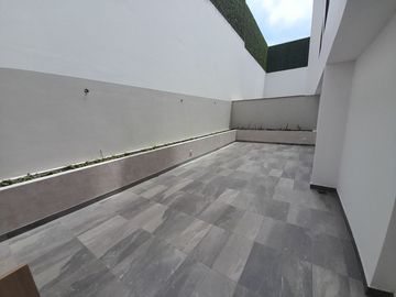 Venta Departamento Duplex 1er piso Miraflores