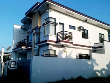 House and Lot In A Gated Community Along Daang Hari