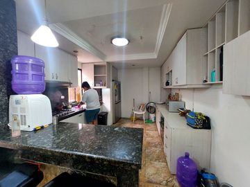 Vendo Casa en La Joya de 3 Dorm. y Garage Techado, 136 m² de Construccion.