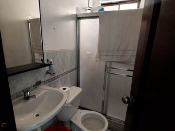 Vendo Casa en La Joya de 3 Dorm. y Garage Techado, 136 m² de Construccion.