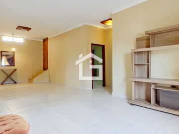 Casa Con Piscina En Venta en El Cambio, Provincia de El Oro