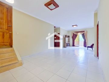 Casa Con Piscina En Venta en El Cambio, Provincia de El Oro