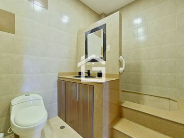 Casa Con Piscina En Venta en El Cambio, Provincia de El Oro