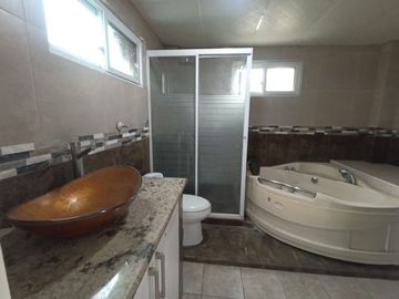 EN VENTA CASA MÁS DEPARTAMENTO CUMBRES- CEIBOS
