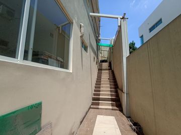 EN VENTA CASA MÁS DEPARTAMENTO CUMBRES- CEIBOS