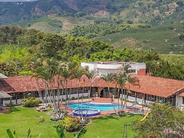 VENTA CASA CAMPESTRE EN EL EJE CAFETERO