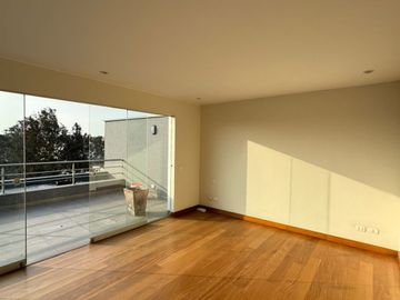 Pent House de 282 m² Totalmente Impecable en con Vista a La Calle en San Borja