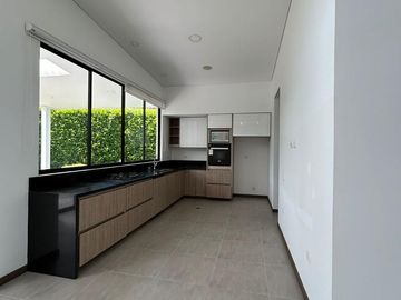 Casa Campestre para el Arriendo ubicada en cerritos
