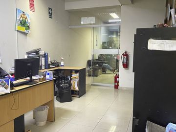 En Venta - ¡Local Estratégico en Gamarra en Venta! Perfecto Para tu Negocio