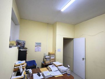 En Venta - ¡Local Estratégico en Gamarra en Venta! Perfecto Para tu Negocio
