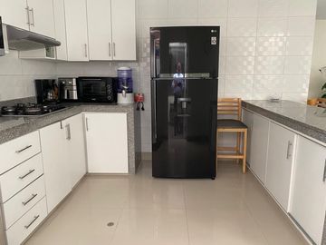 VENTA DE HERMOSO DEPARTAMENTO AMOBLADO EN PLAYA EL REVES EN PUNTA NEGRA