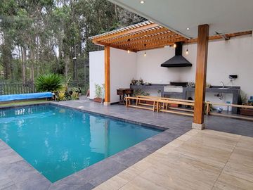 vendo preciosa casa de lujo en San Patricio, Cumbayá