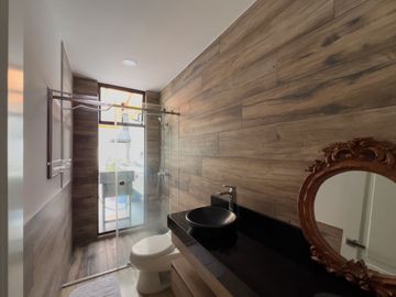vendo preciosa casa de lujo en San Patricio, Cumbayá