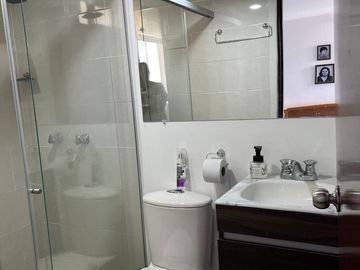 HERMOSO APARTAMENTO EN RIONEGRO ANTIOQUIA, EXCELENTE ESTADO