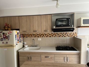 HERMOSO APARTAMENTO EN RIONEGRO ANTIOQUIA, EXCELENTE ESTADO