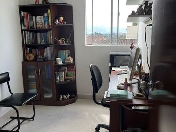 HERMOSO APARTAMENTO EN RIONEGRO ANTIOQUIA, EXCELENTE ESTADO