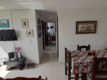 HERMOSO APARTAMENTO EN RIONEGRO ANTIOQUIA, EXCELENTE ESTADO