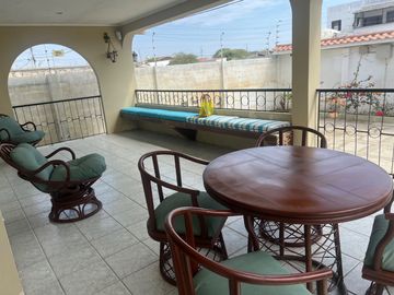 VENDO LINDA CASA EN COSTA DE ORO SALINAS
