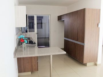 CASA EN VENTA EN LOMAS DEL MARQUÉS
