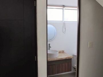 CASA EN VENTA EN LOMAS DEL MARQUÉS