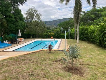 VENTA DE CASA QUINTA EN CARMEN DE APICALA CON PISCINA PRIVADA