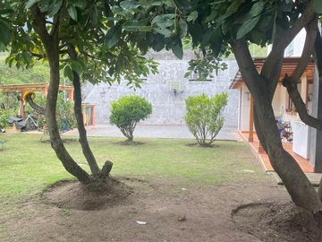 HERMOSA CASA EN CUMBAYA EXCELENTE UBICACION