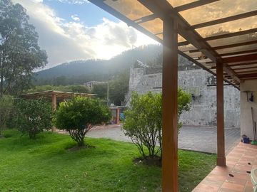 HERMOSA CASA EN CUMBAYA EXCELENTE UBICACION