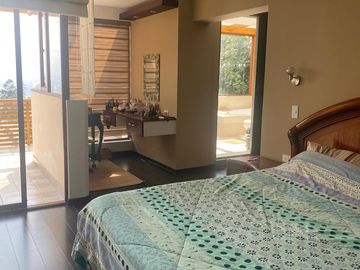 HERMOSA CASA EN CUMBAYA EXCELENTE UBICACION