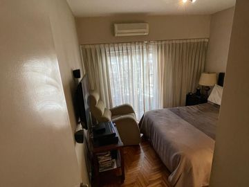 Excelente Departamento de frente, de 5 ambientes hy amueblado: