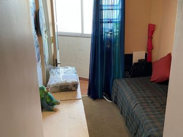 Excelente Departamento de frente, de 5 ambientes hy amueblado: