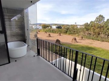 CASA EN VENTA EN ARUCA II, ZAPOPAN JALISCO.