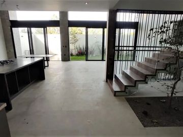 CASA EN VENTA EN ARUCA II, ZAPOPAN JALISCO.