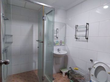 DISEWAKAN WATERPLACE RESIDENCE TOWER F 3BR FURNISHED LANTAI SEDANG