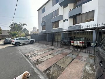 DEPARTAMENTO FTE A PARQUE- LOS ALAMOS DE MONTERRICO-CERCA UPC-ESAN-AV. PRIMAVERA