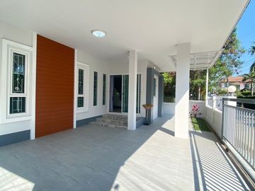 4 Bedroom House in Saraphi for Sale
