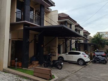 DIJUAL RUMAH KOKOH MINIMALIS 2 LANTAI SIAP HUNI @ AREA GUNUNGBATU SAYAP PASTEUR BANDUNG