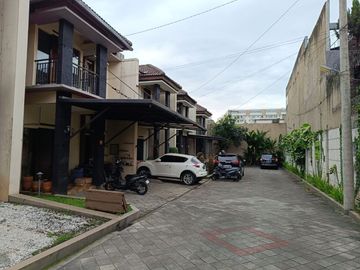 DIJUAL RUMAH KOKOH MINIMALIS 2 LANTAI SIAP HUNI @ AREA GUNUNGBATU SAYAP PASTEUR BANDUNG