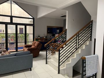 DIJUAL RUMAH KOKOH MINIMALIS 2 LANTAI SIAP HUNI @ AREA GUNUNGBATU SAYAP PASTEUR BANDUNG