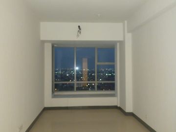 SEWA TAHUNAN MURAH POL BENSON TOWER 1BR UNFURNISHED