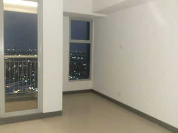 SEWA TAHUNAN MURAH POL BENSON TOWER 1BR UNFURNISHED